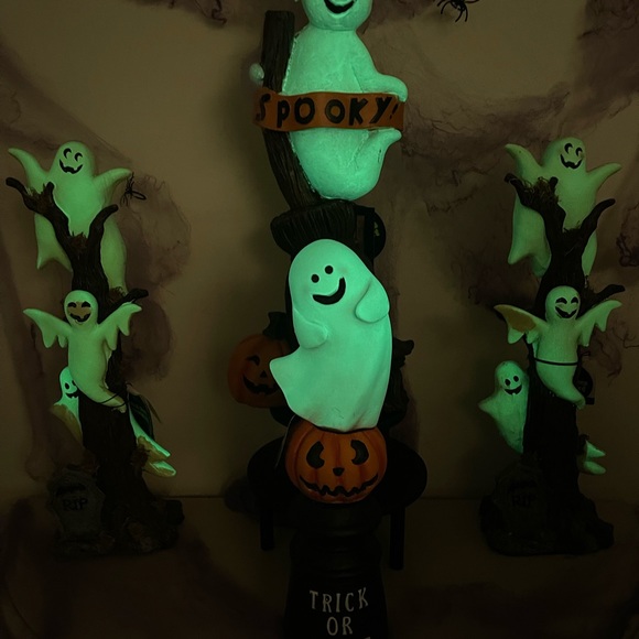Ghost Boo Glow in the Dark Spooky Trees Stand Spooky Trick or Treat Tablescaping - Picture 4 of 7